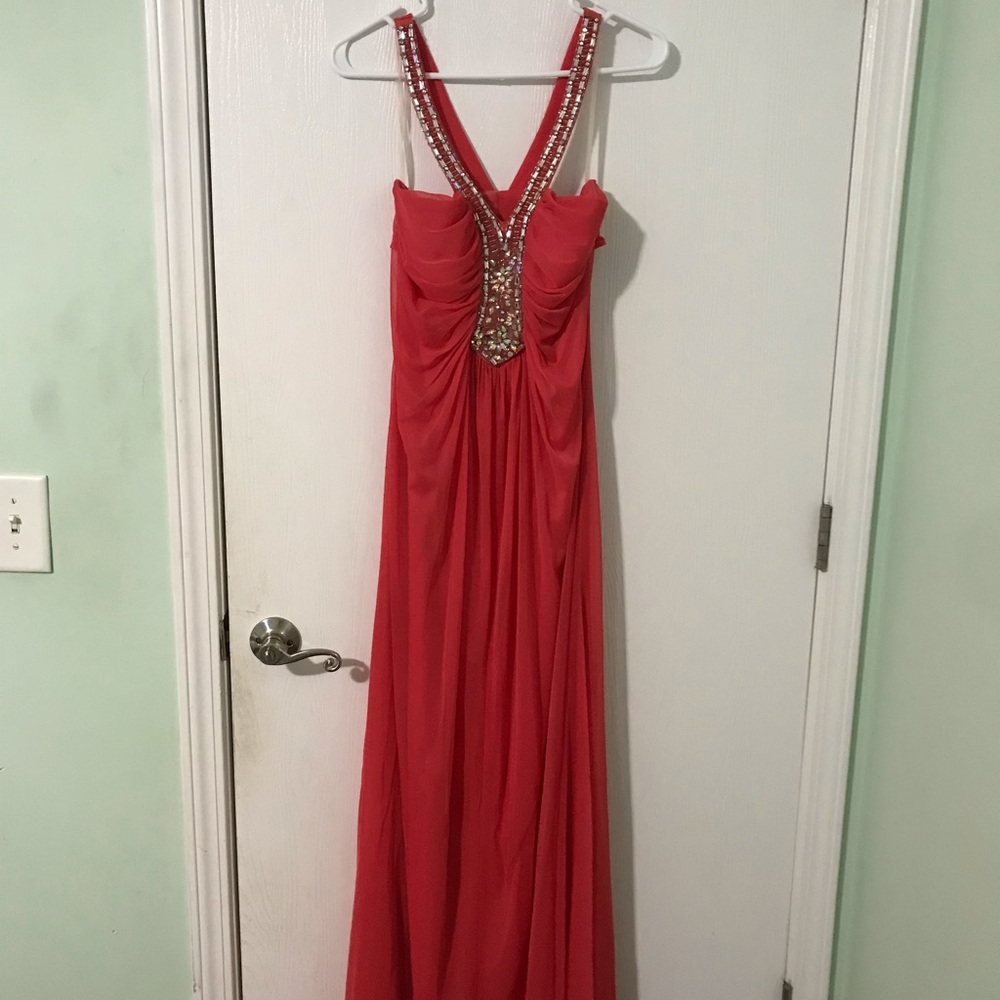 Peachy/Pink prom dress